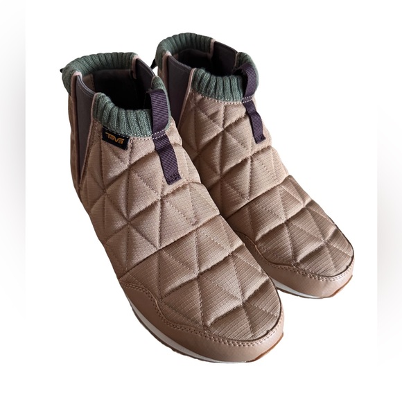 Teva Shoes - Teva ReEmber Quilted Hiking Boots | Women’s Size 9